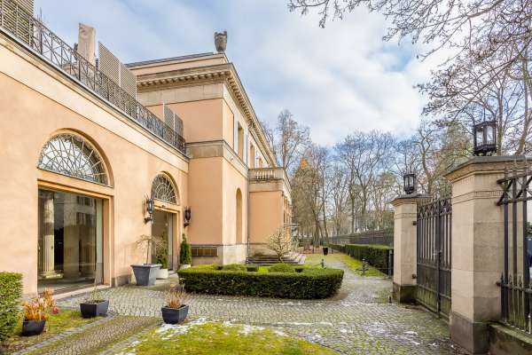 DIE VILLA - ehem. Villa Harteneck